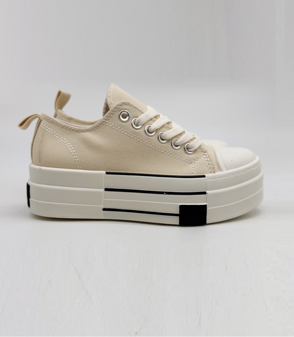 Freizeitschuhe/Sneakers