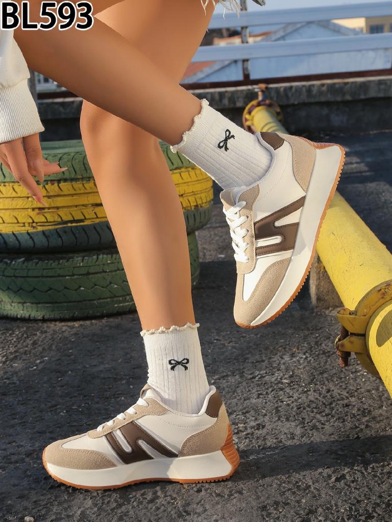 Freizeitschuhe/Sneakers