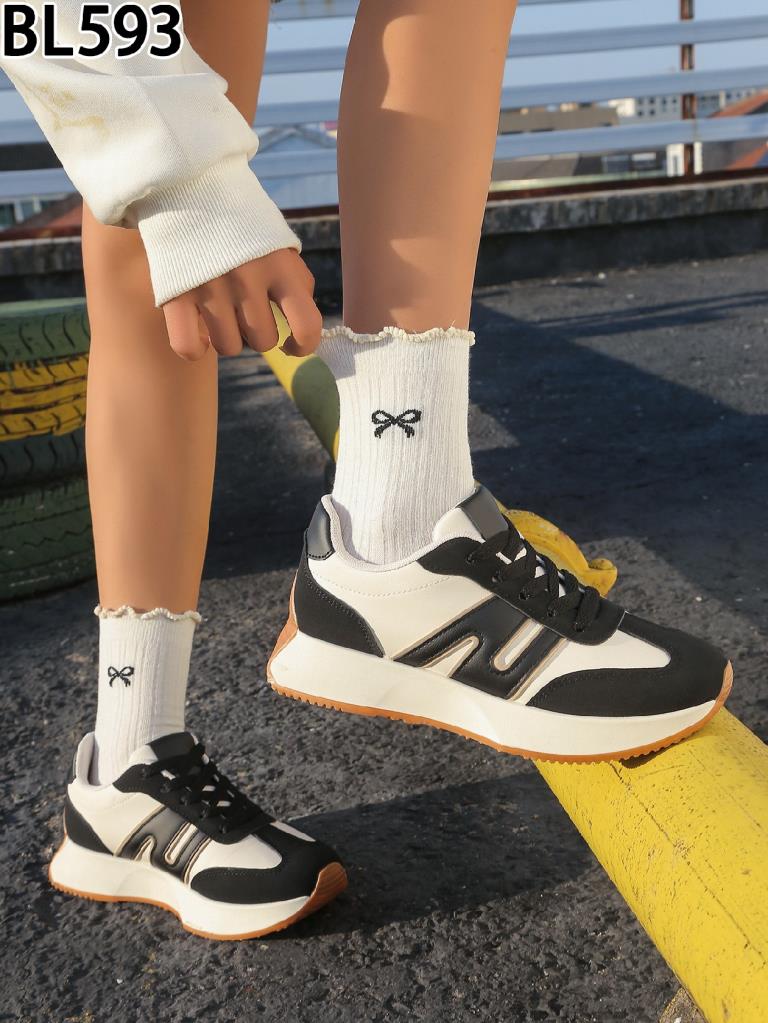 Freizeitschuhe/Sneakers