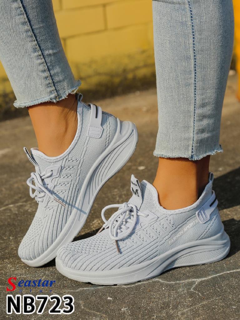 Freizeitschuhe/Sneakers