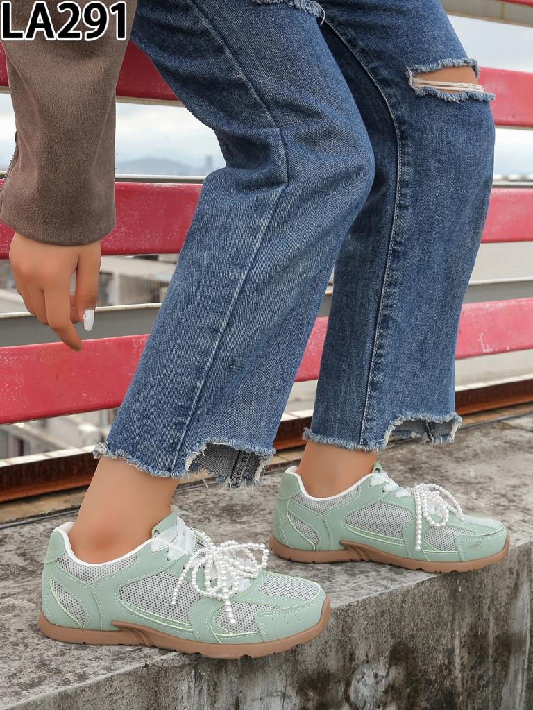 Freizeitschuhe/Sneakers