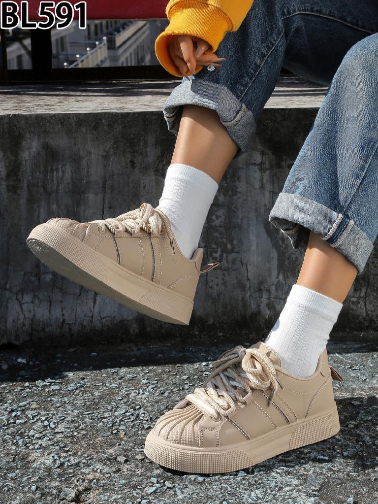 Freizeitschuhe/Sneakers
