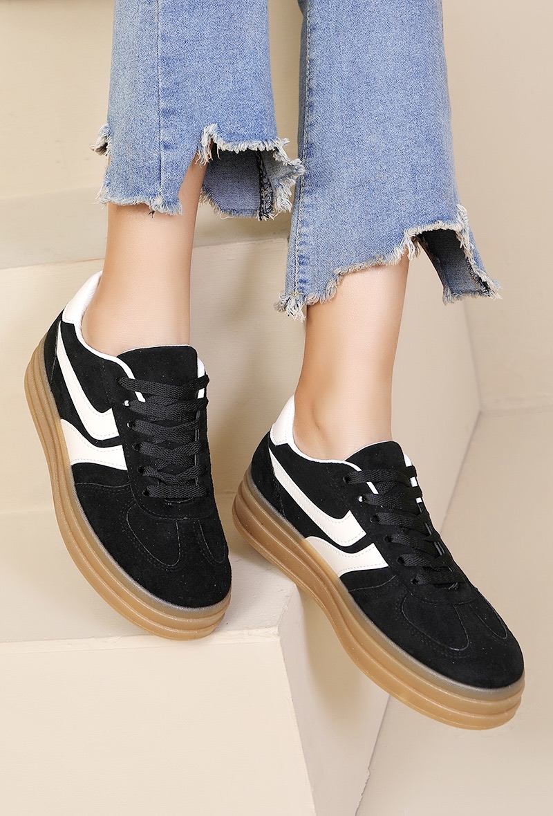 Freizeitschuhe/Sneakers