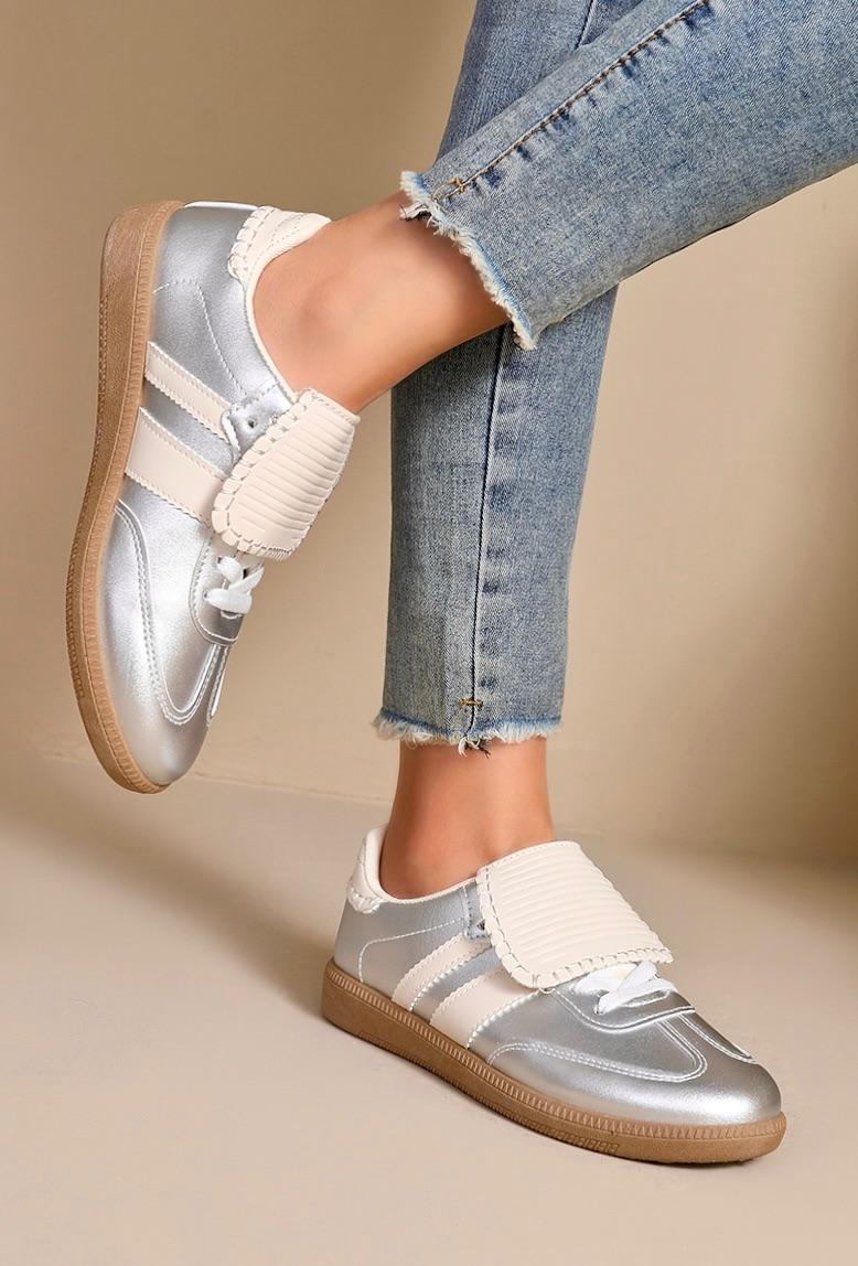 Freizeitschuhe/Sneakers