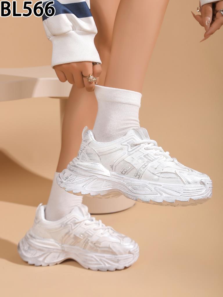 Freizeitschuhe/Sneakers