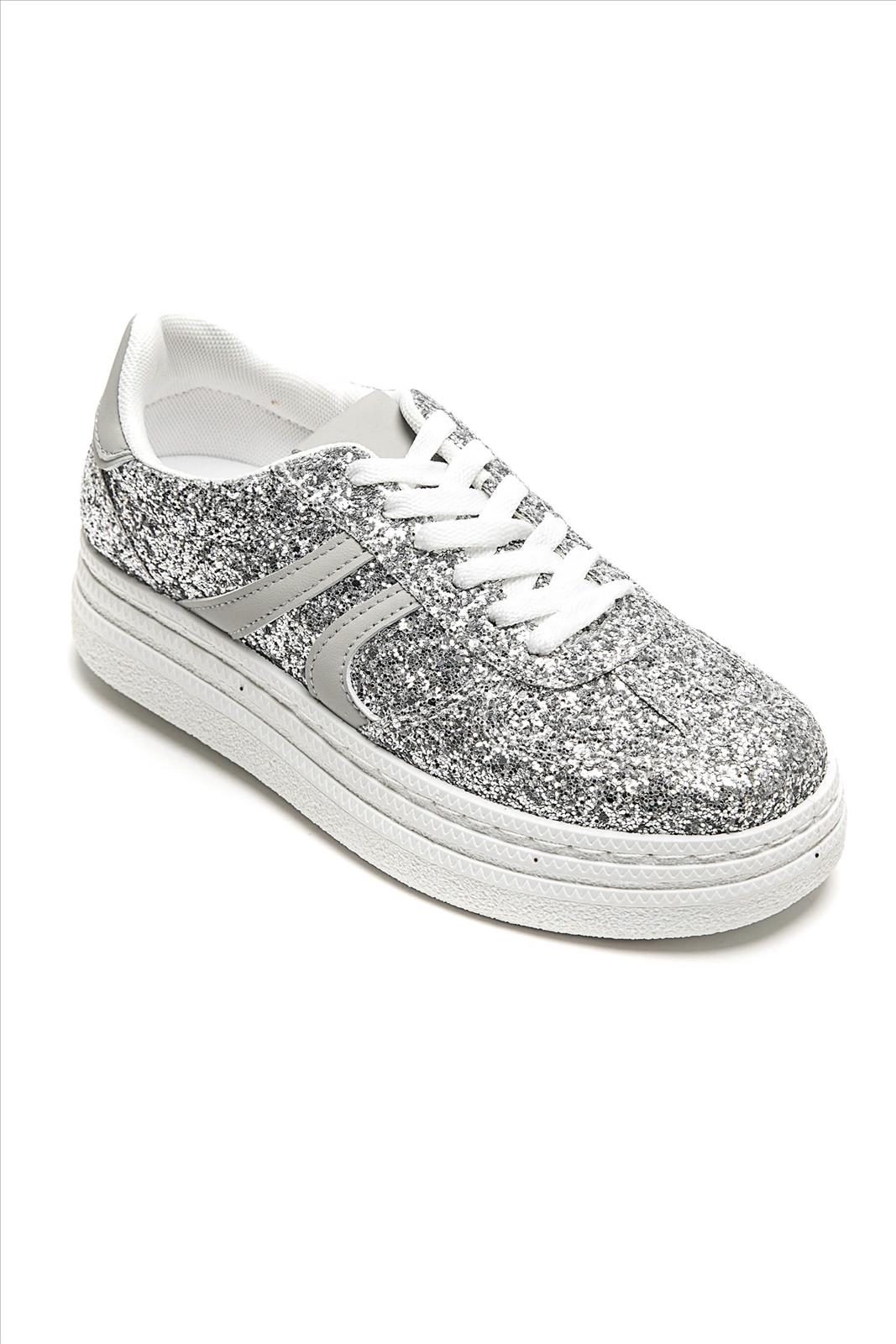 Freizeitschuhe/Sneakers