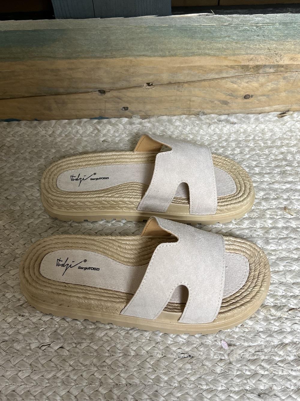 Slipper
