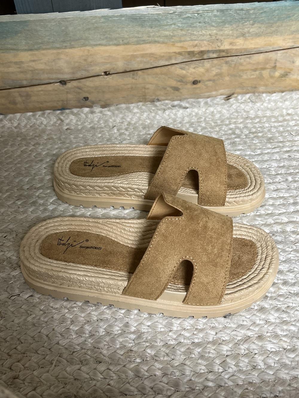Slipper