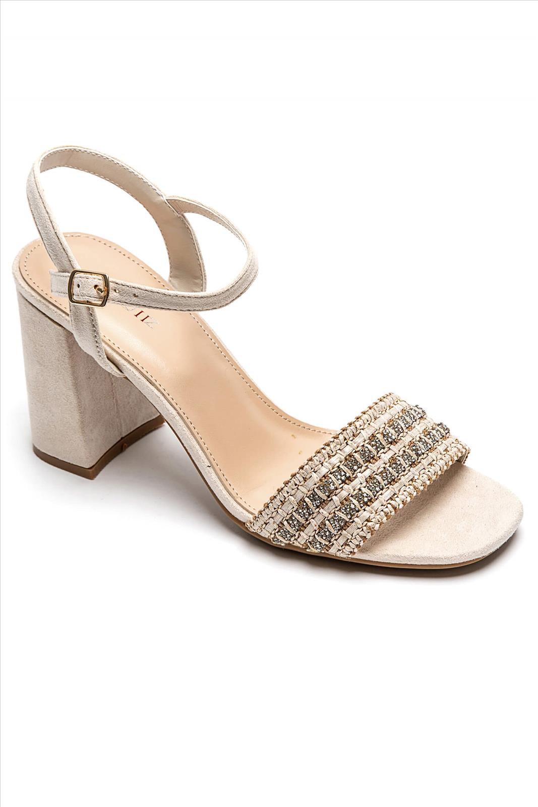Sandalle