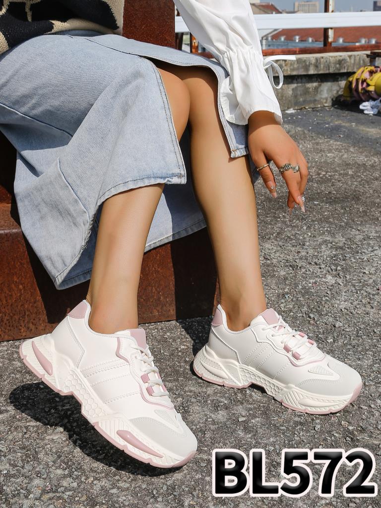 Freizeitschuhe/Sneakers