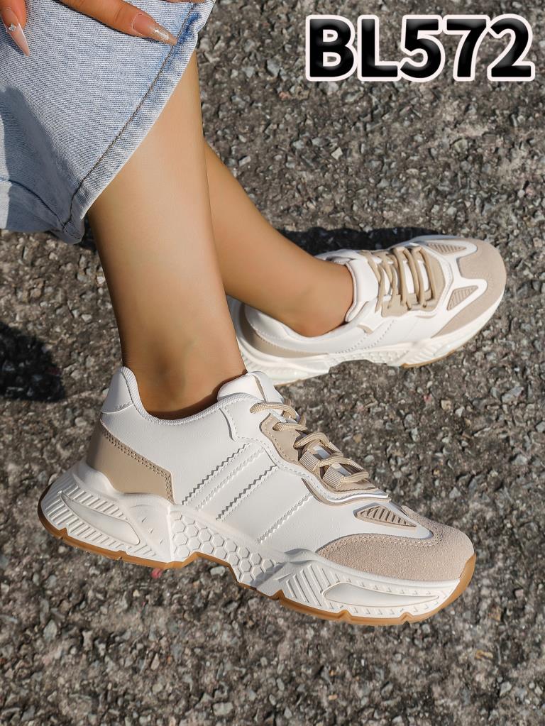 Freizeitschuhe/Sneakers