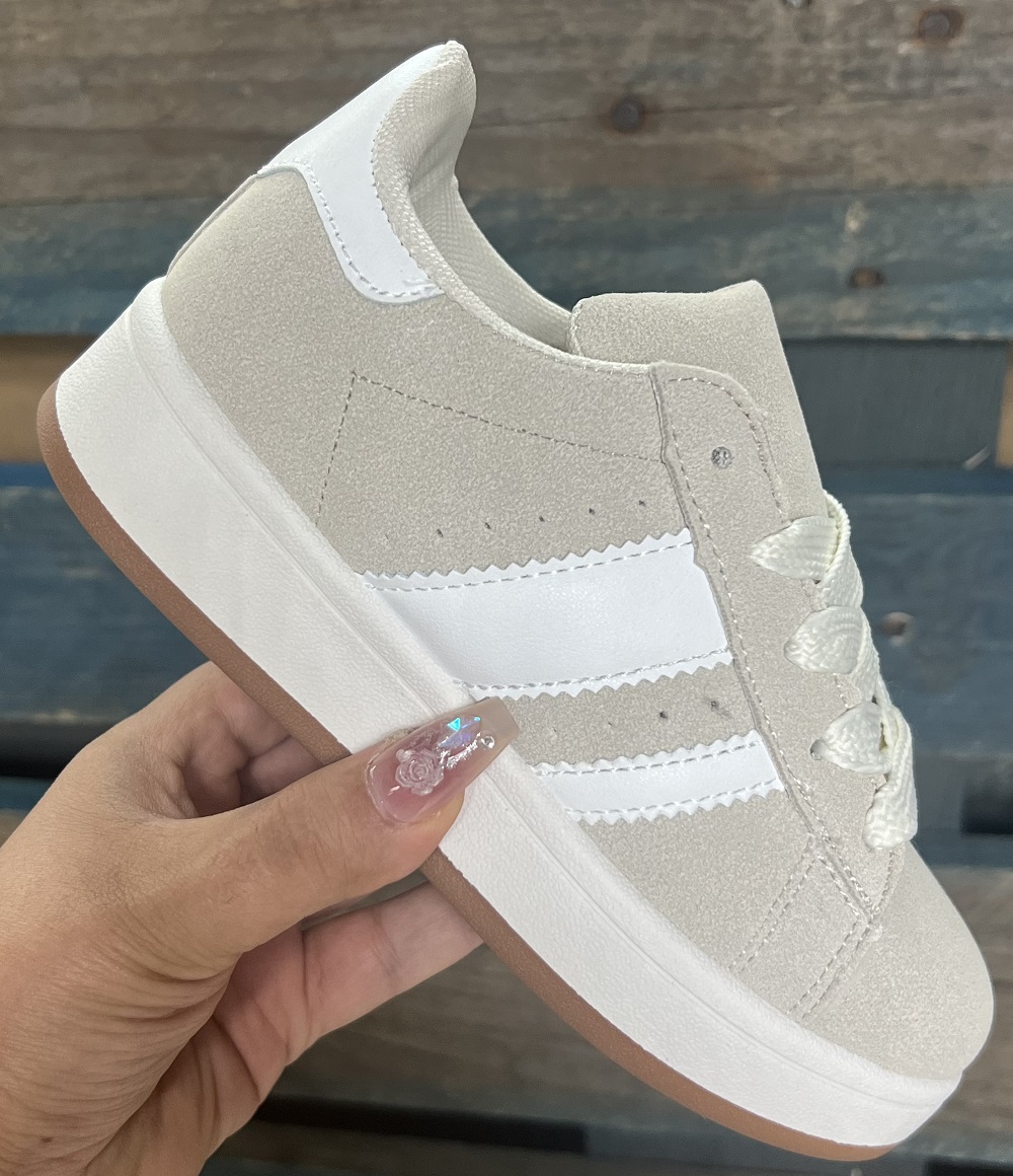 Freizeitschuhe/Sneakers