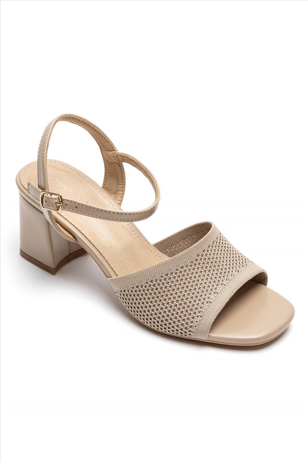 Sandalle