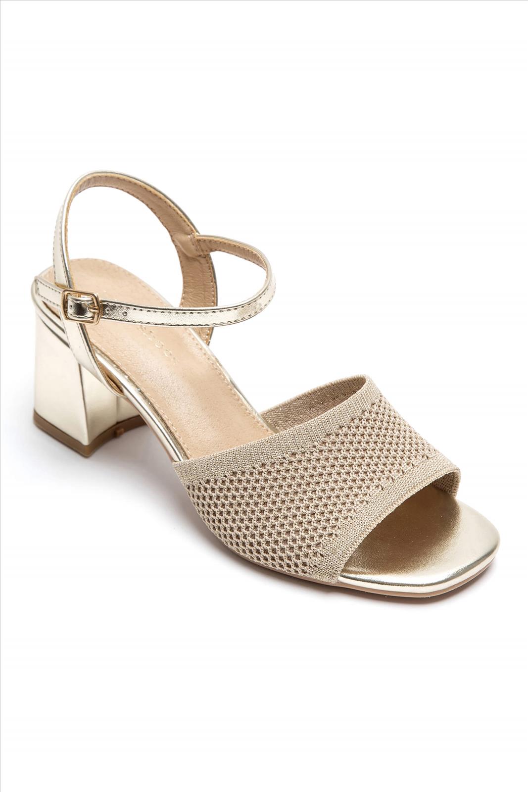 Sandalle
