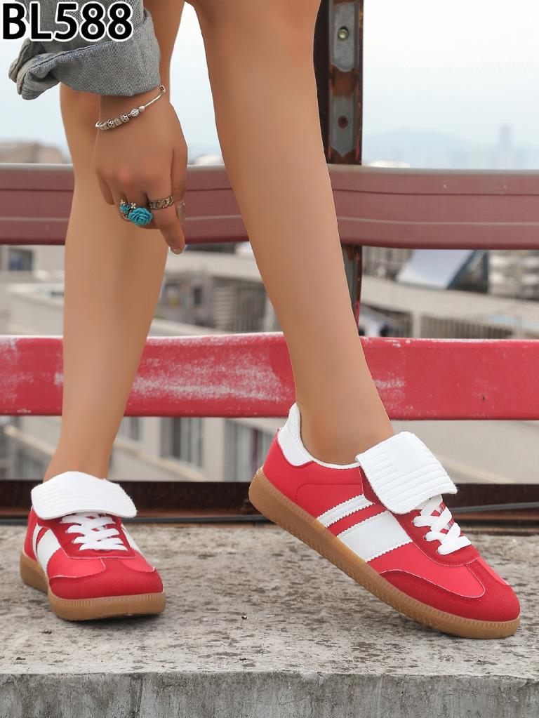Freizeitschuhe/Sneakers