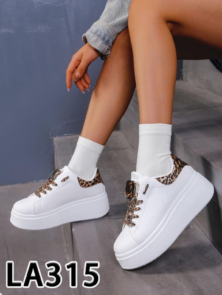 Freizeitschuhe/Sneakers