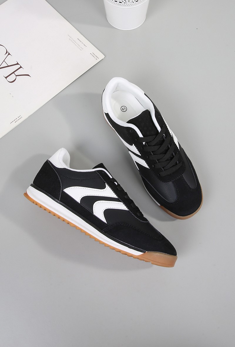 Freizeitschuhe/Sneakers