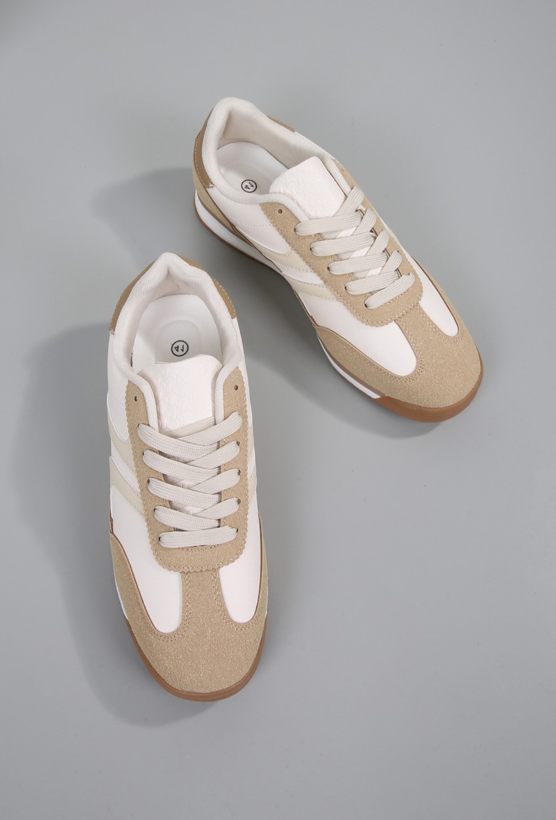 Freizeitschuhe/Sneakers