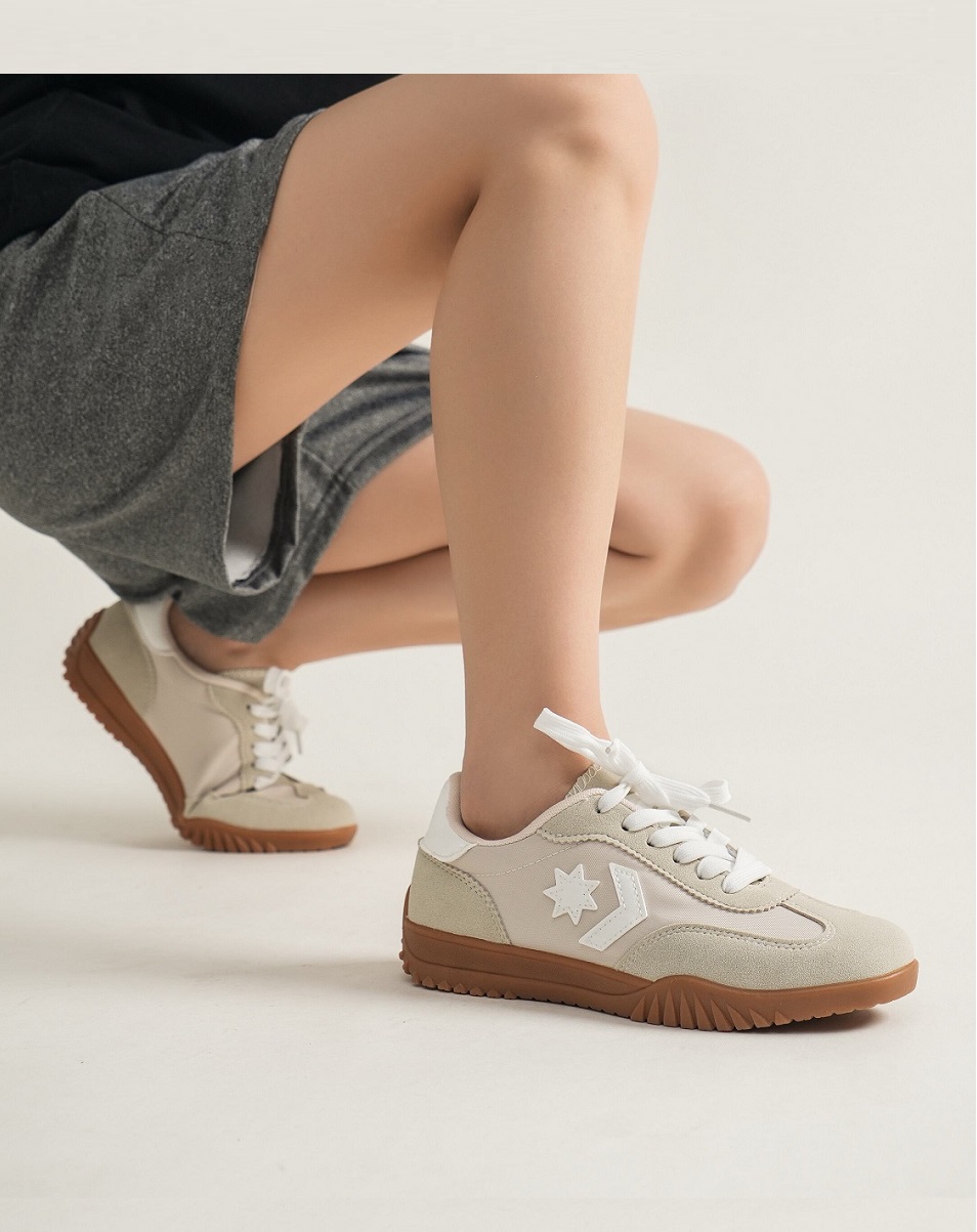 Freizeitschuhe/Sneakers