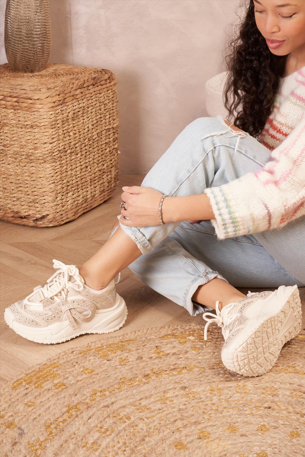 Freizeitschuhe/Sneakers