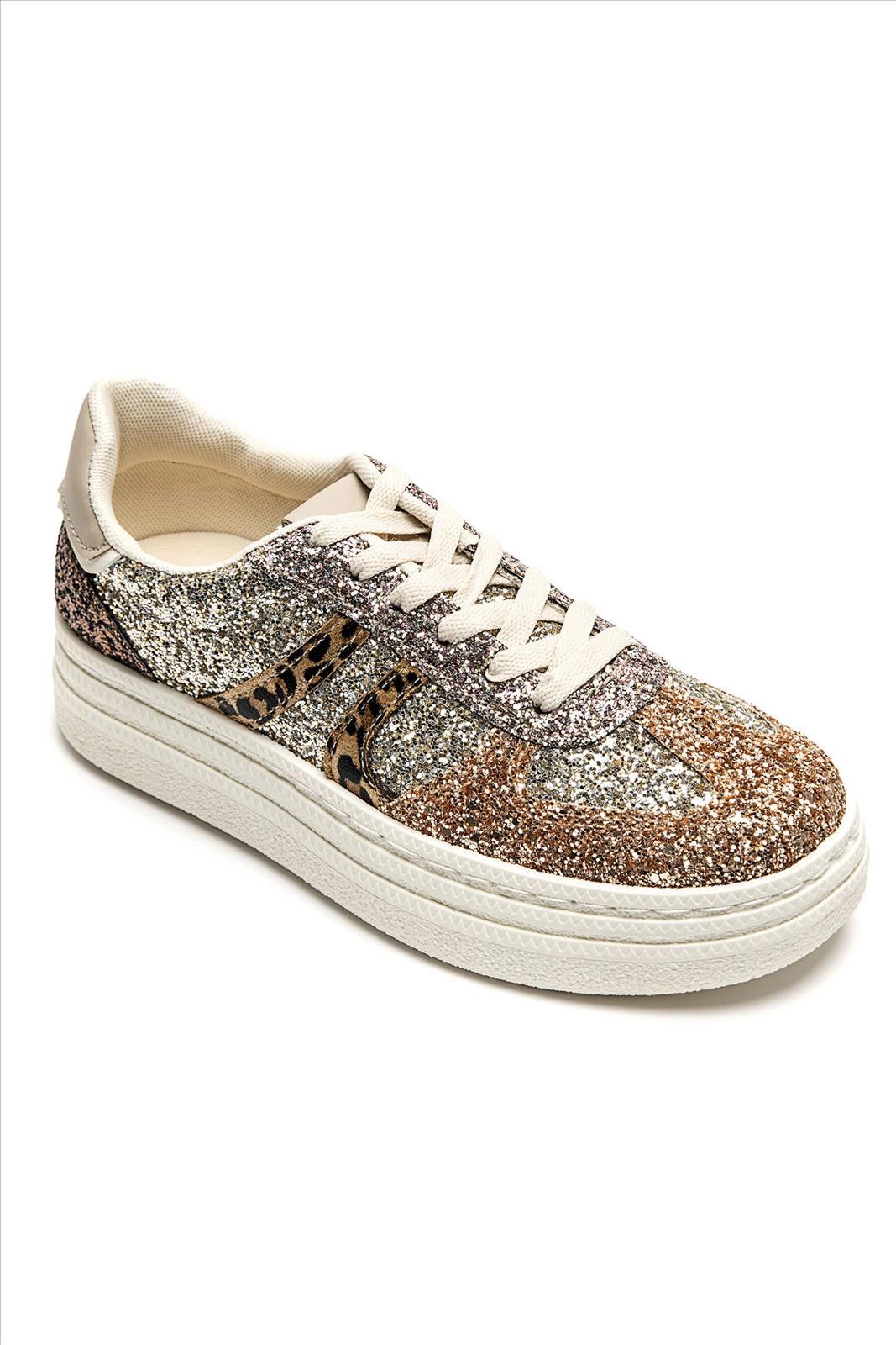 Freizeitschuhe/Sneakers