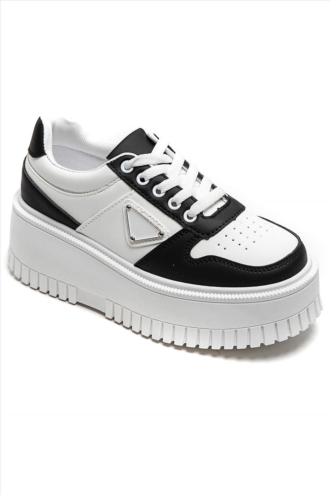 Freizeitschuhe/Sneakers