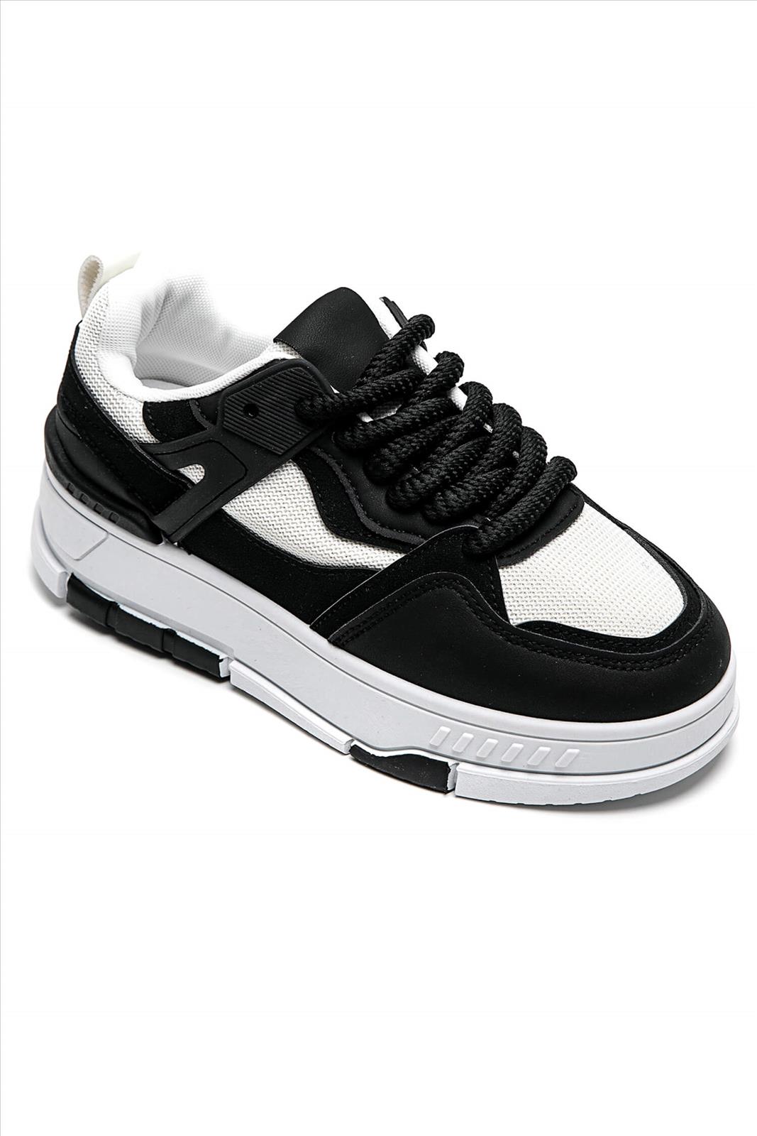 Freizeitschuhe/Sneakers