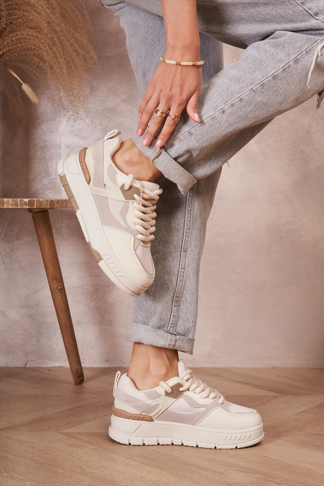 Freizeitschuhe/Sneakers