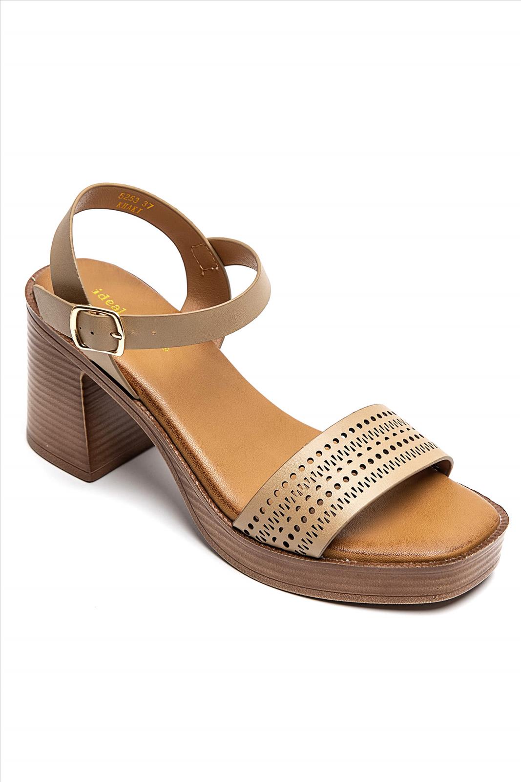 Sandalle