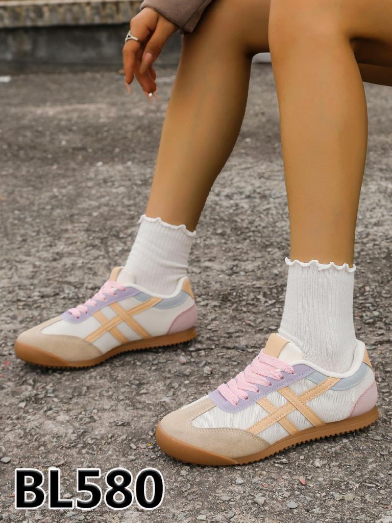 Freizeitschuhe/Sneakers