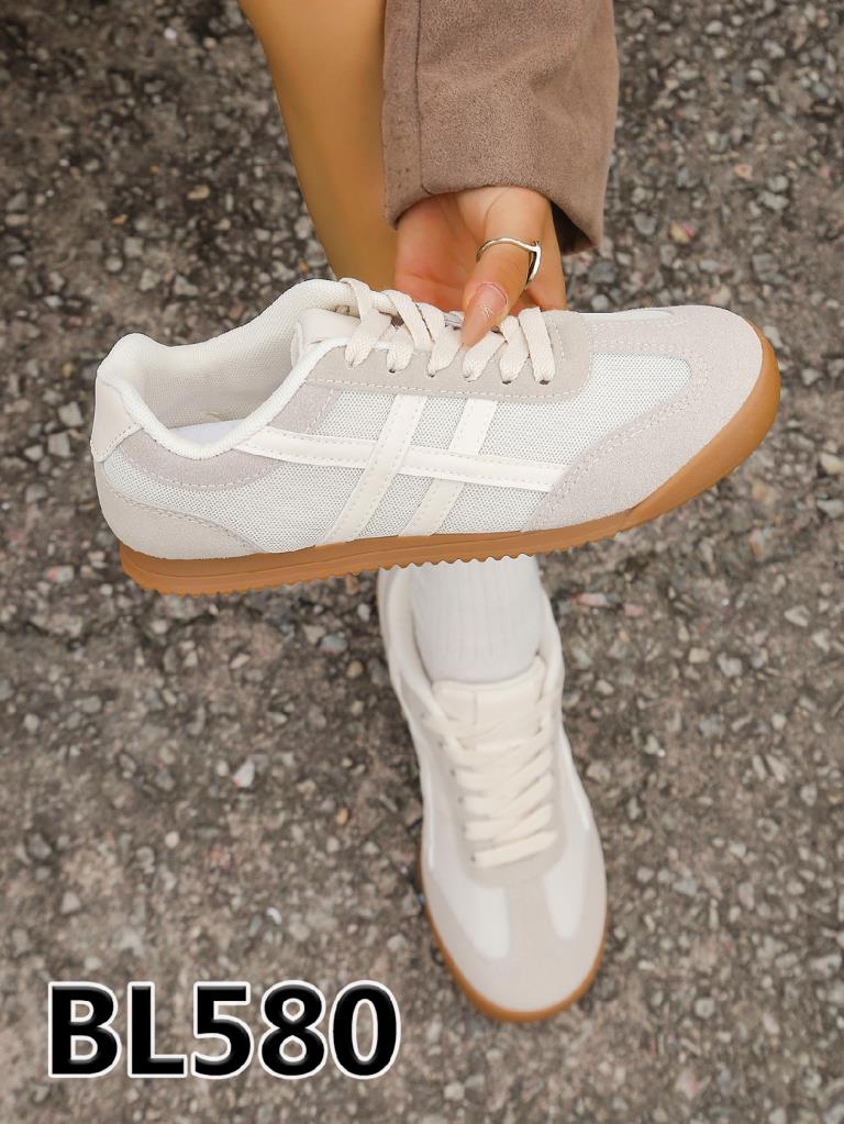 Freizeitschuhe/Sneakers
