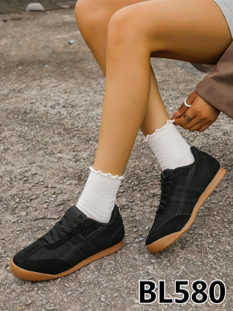 Freizeitschuhe/Sneakers